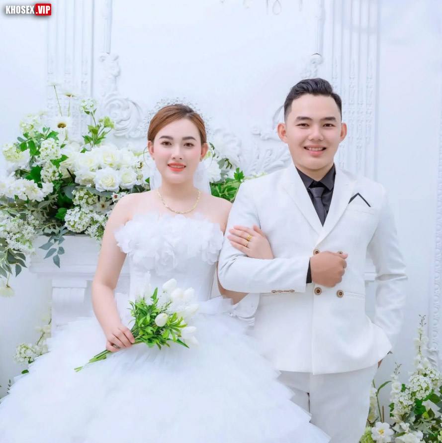 Clip sex Chú rể địt cô dâu trong đám cưới Phần 2 hậu sau đám cưới (Full clip + Pic) 21 Clip sex Chú rể địt cô dâu trong đám cưới Phần 2 hậu sau đám cưới (Full clip + Pic) - Hình 02