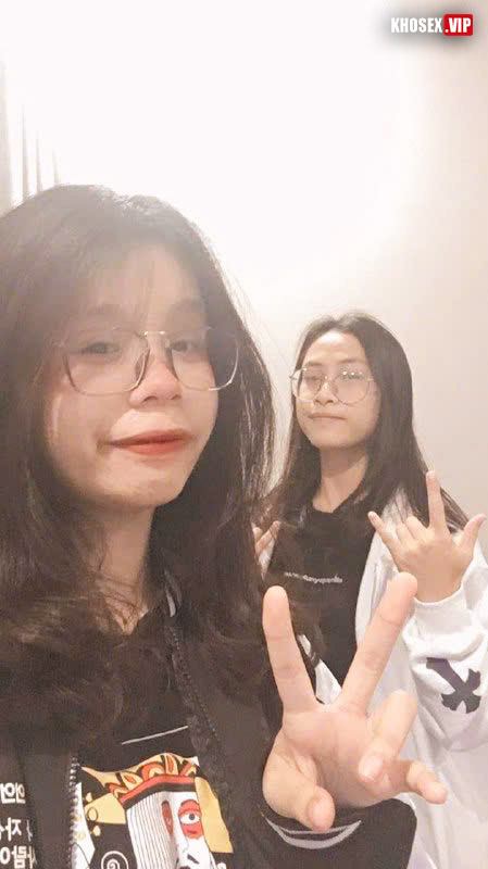 Em Slave kính cận siêu dâm địt nhau trên cầu vượt qua đường (Full Clip + Pic) 23 Em Slave kính cận siêu dâm địt nhau trên cầu vượt qua đường (Full Clip + Pic) - Hình 06