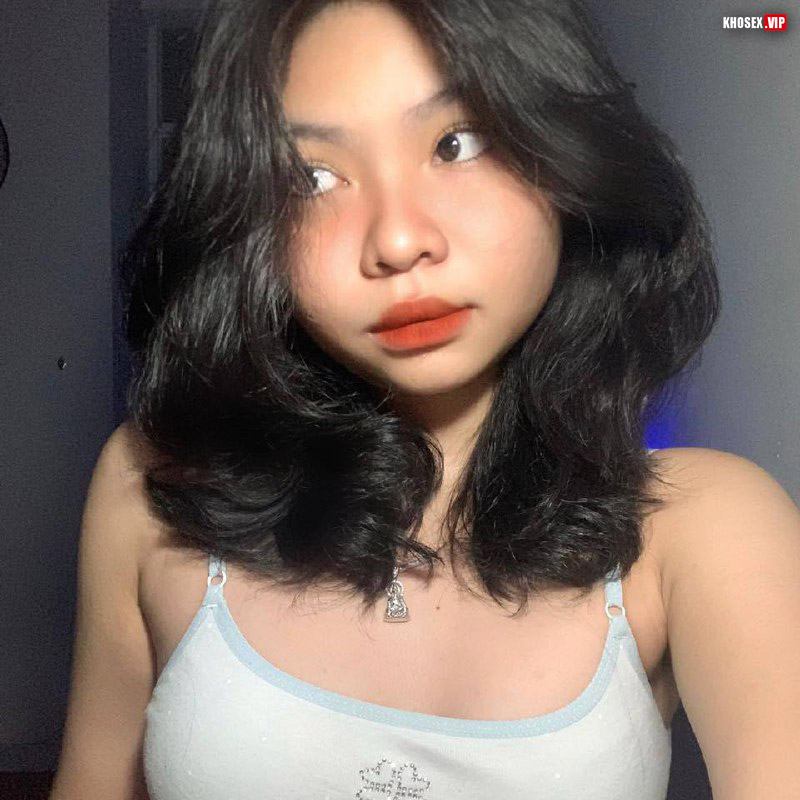 Em dâm quá vừa đụ vừa dùng thêm sextoy mới thỏa mãn (Full Clip + Pic) - Hình 01