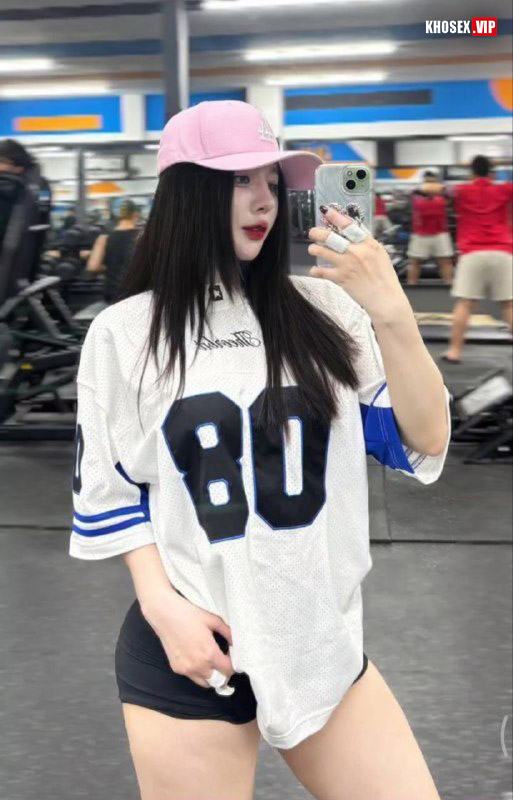 Full Clip Siêu Phẩm Tiffany Thư Gymer mặt xinh khẩu dâm Cu Em To Hơn Mấy Thằng Người Yêu Cũ Của Chị (Update Video + Pic) - Hình 11
